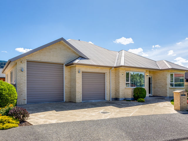 2 Parkwood Grove Trentham