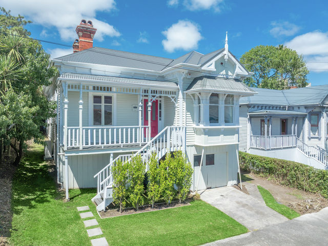 6 First Avenue Kingsland