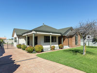 photo property thumbnail