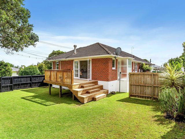 2A Caughey Place Mount Albert