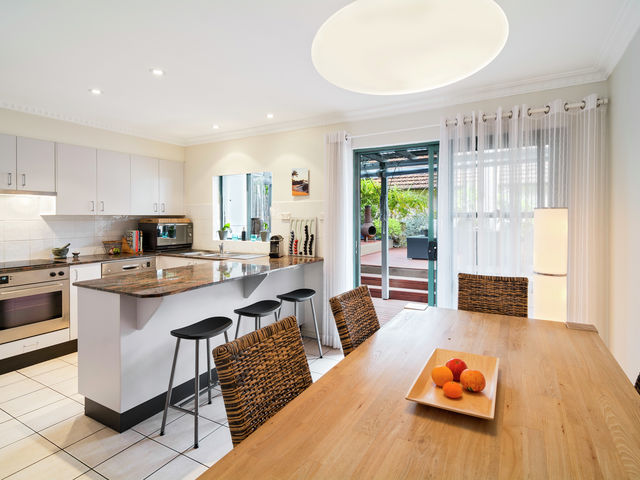 2/522 Miller Street Cammeray