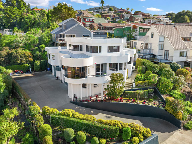   Te Kamo