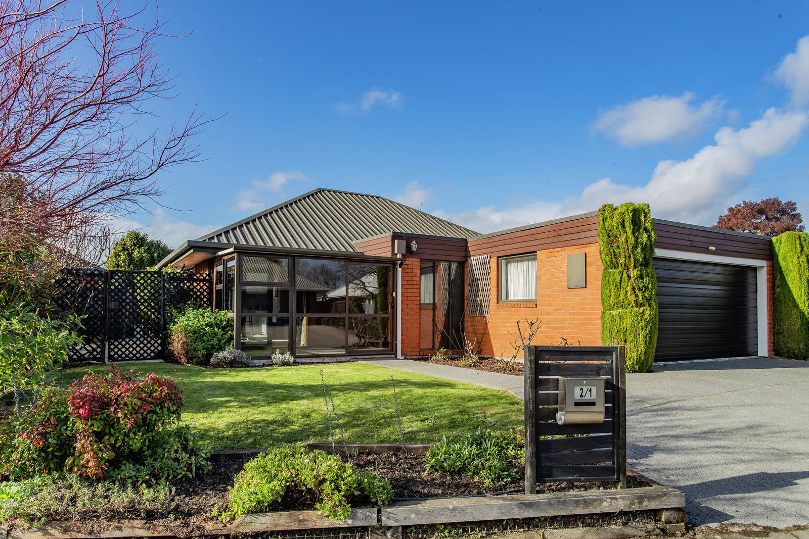 2/1 Fountainhead Lane, Hillmorton 3 Bed House Deadline Sale