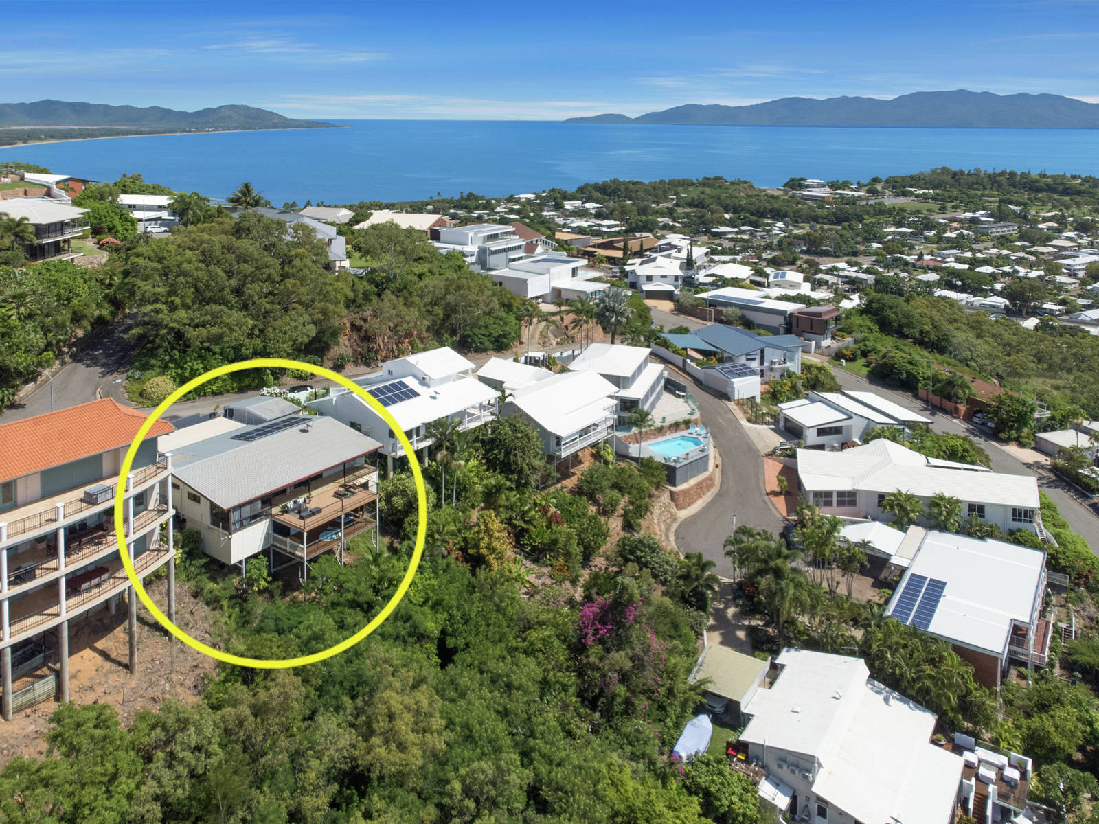 10 Balmoral Drive, Castle Hill 6 Bed House Auction