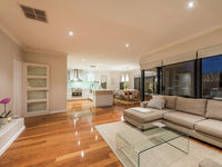 photo property thumbnail