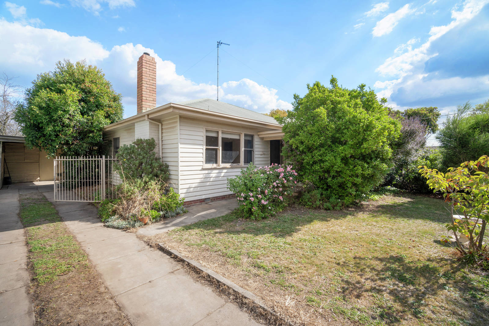 17 Linden Avenue, Wendouree 3 Bed House Private Sale