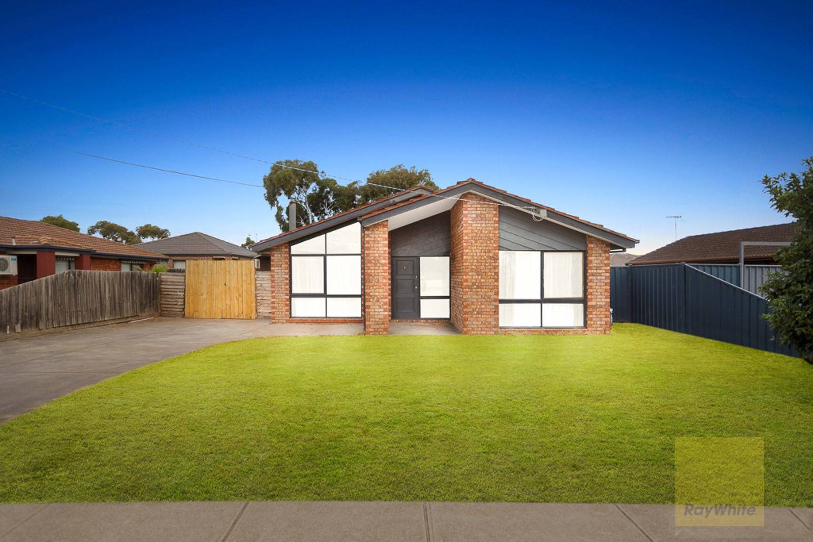 41 Grace Street, Melton South 4 Bed House Private Treaty