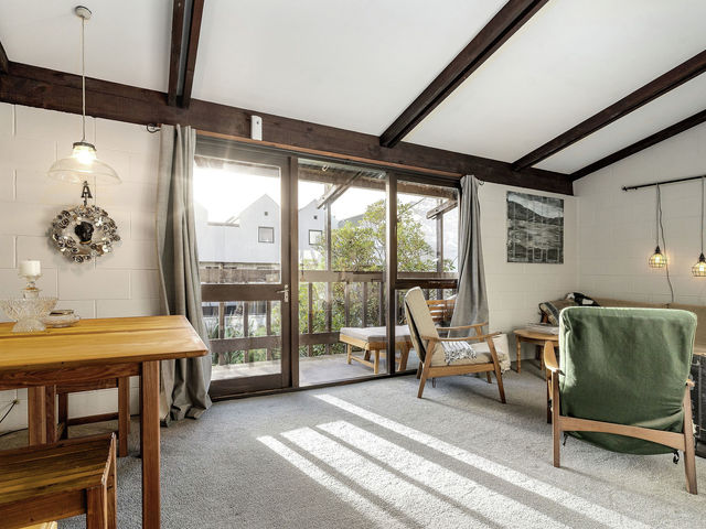 7/25 Winchester Street Merivale