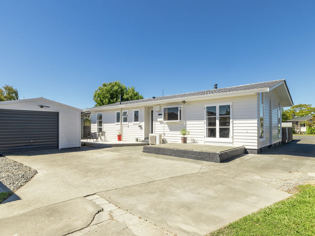 115 Harold Holt Avenue Pirimai