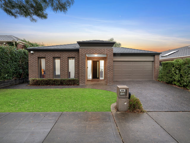 13 Sunlander Way Doreen