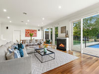 photo property thumbnail