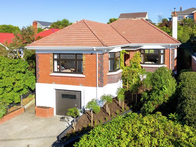 24 Charlotte Street Roslyn