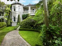 photo property thumbnail