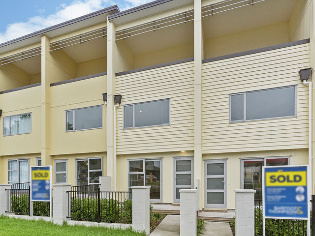 3/11 Ray Small Drive Papakura