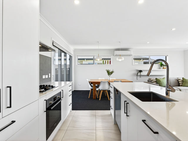 85 Hunter Drive Awatoto