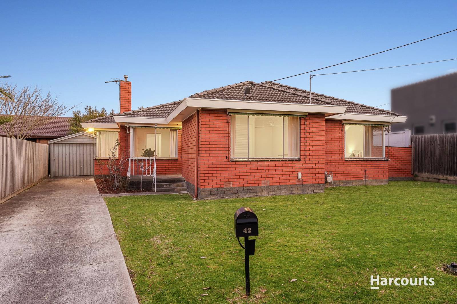 42 Dorothy Street, Burwood East