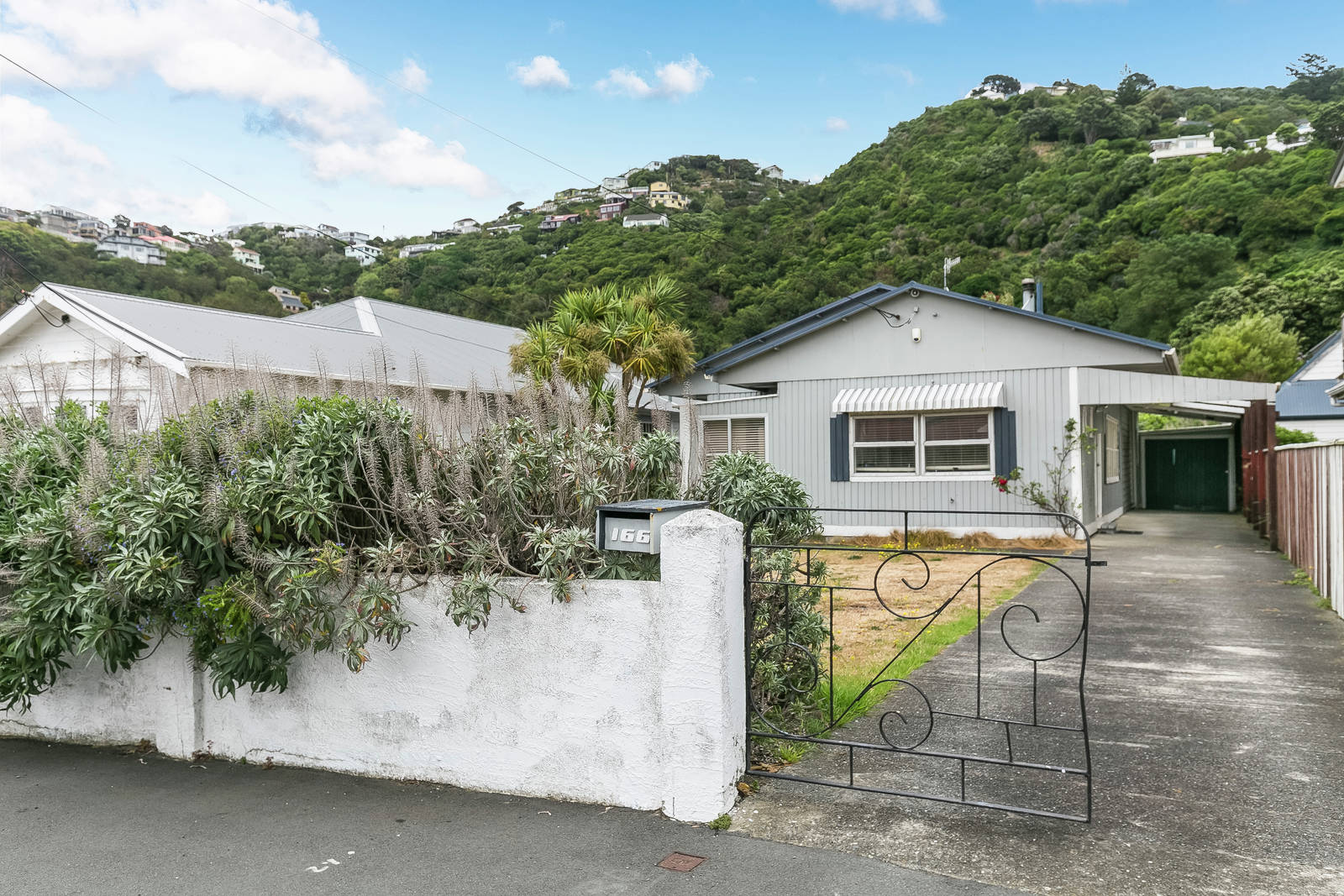 166 Queens Drive, Lyall Bay 3 Bed House Sale by Set Date