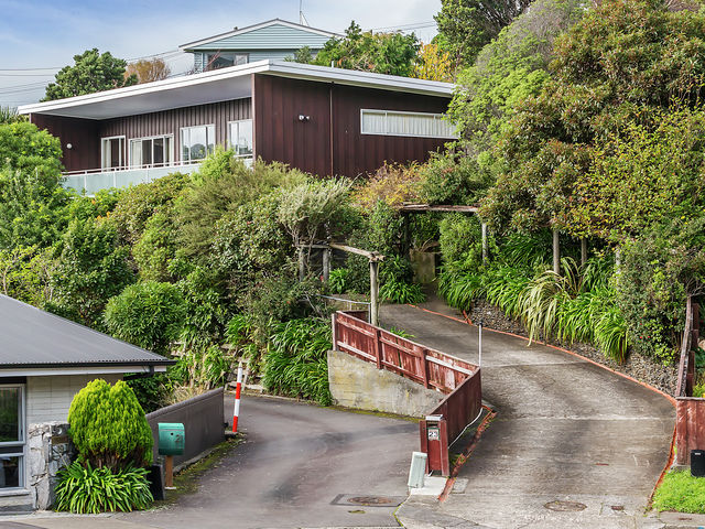 23 Southern Cross Crescent Island Bay