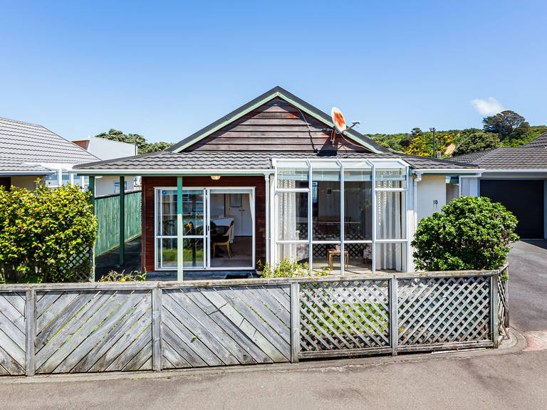 18 Macalister Place Miramar