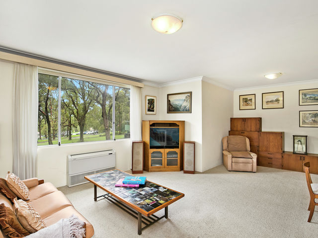 10/14-16 Queens Pararade Newport 