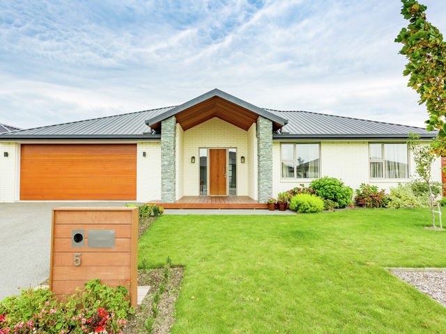 5 James Caird Lane Wigram