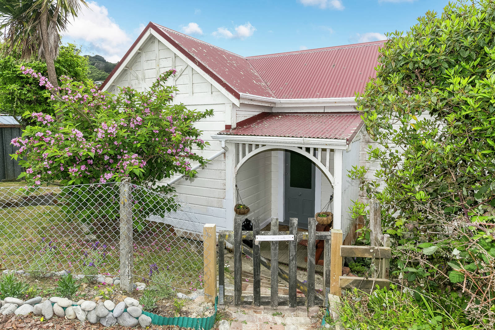 130 Northland Road, Northland 3 Bed House Private Sale