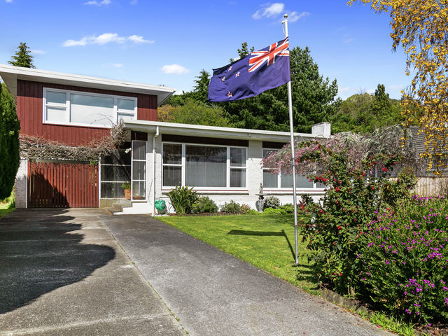 12 Hawthorn Crescent Stokes Valley