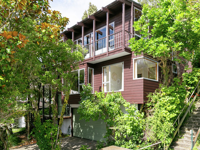 42A Nicholson Road Khandallah