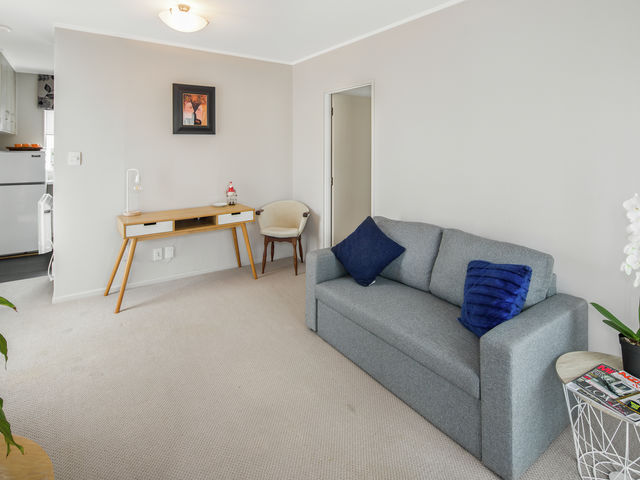 7/84 Freyberg Street Lyall Bay