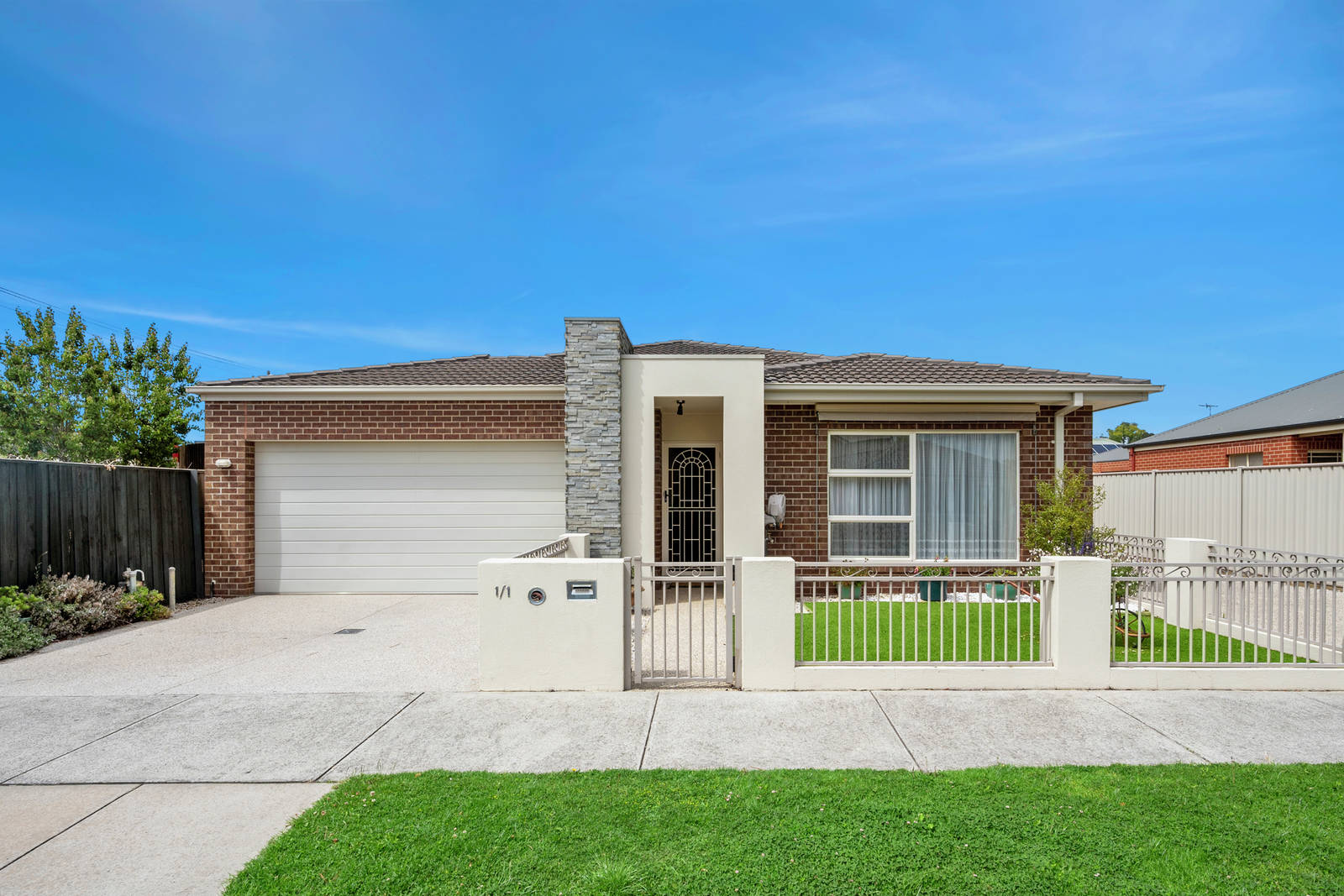 1/1 Calder Street, Manifold Heights 3 Bed Townhouse For Sale