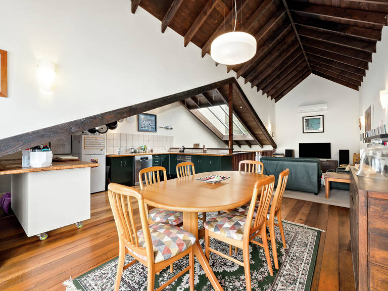 3/12 Little George Street Thorndon