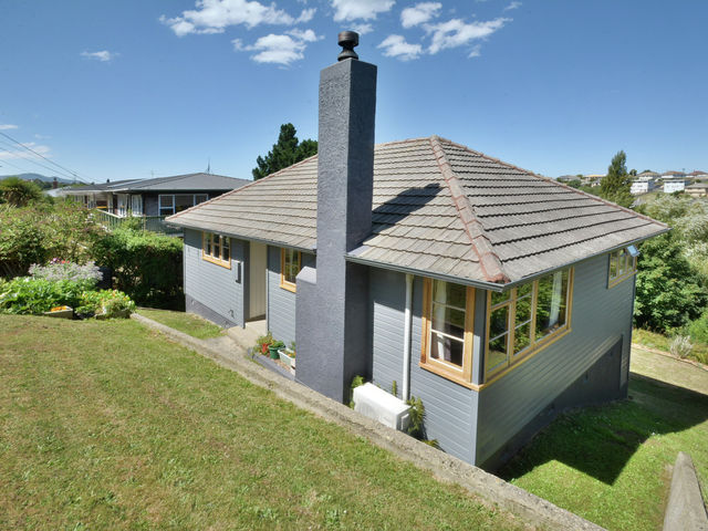86 Columba Avenue Calton Hill