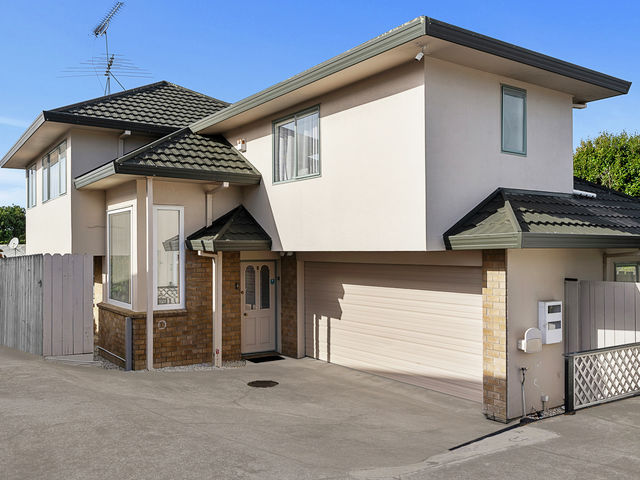 2/6 Boys Place Pakuranga Heights