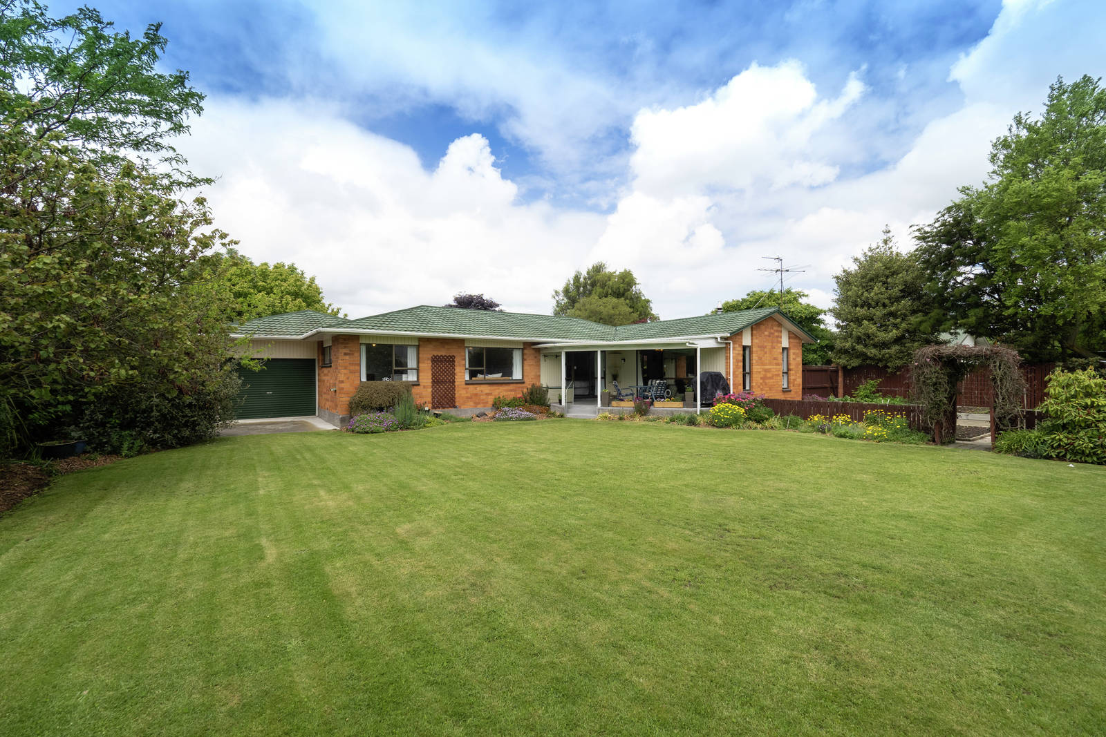 15 Hillier Place, Allenton, Ashburton 3 Bed House Private Sale