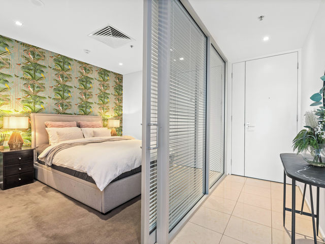 611/15 Vaughan Place Adelaide