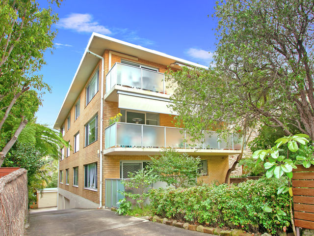 3/1  Woods Parade Fairlight