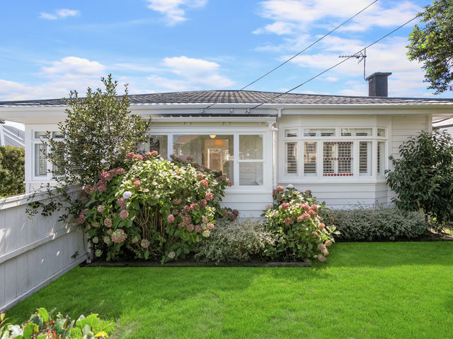 42 Fontenoy Street Mount Albert