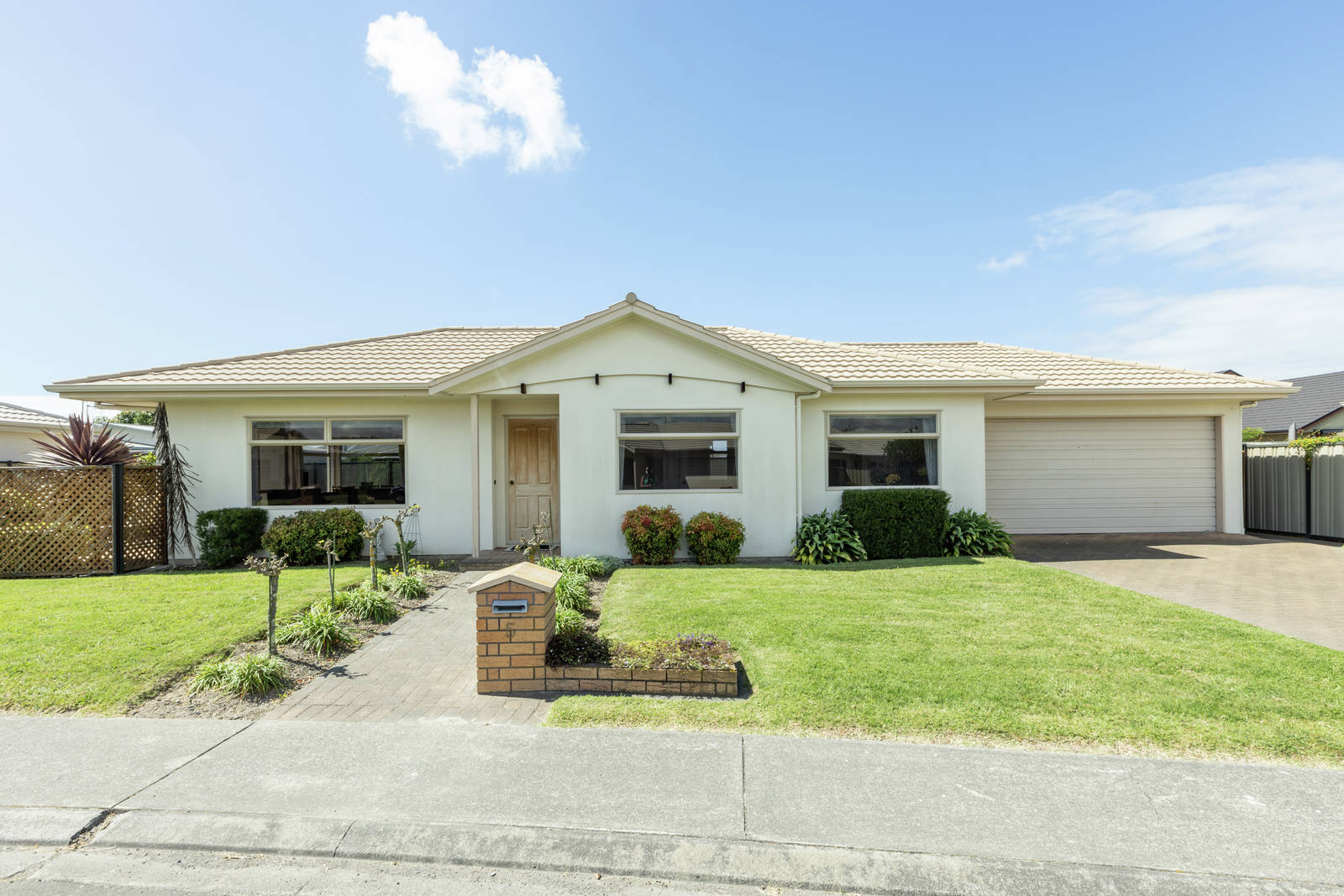 5 Ellerslie Place, Taradale 3 Bed House Private Treaty