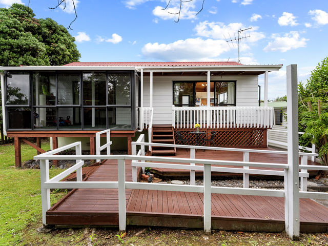 2/4 Campbell Place Papakura