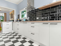 photo property thumbnail