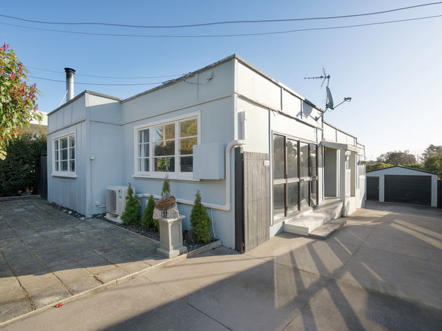 41 Batten Grove The Pines Beach