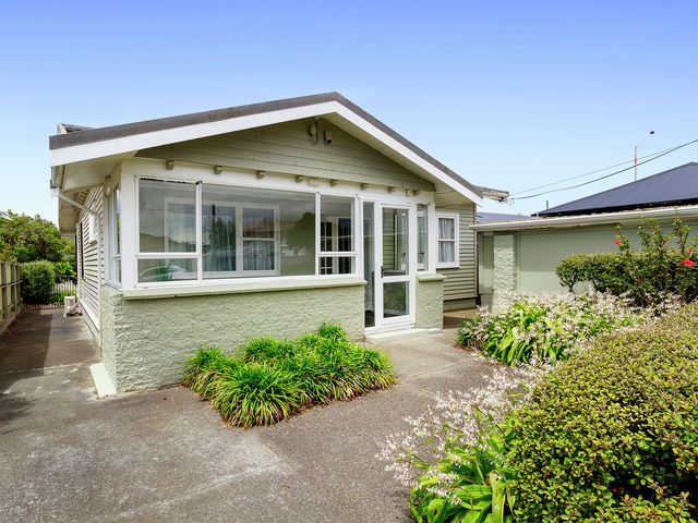 2 Collins Street Petone