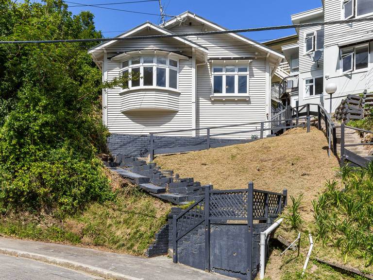 42 Adams Terrace Aro Valley