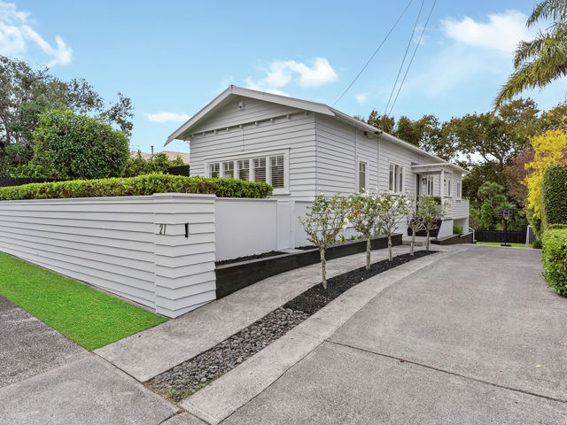 21 Verona Avenue Mount Albert