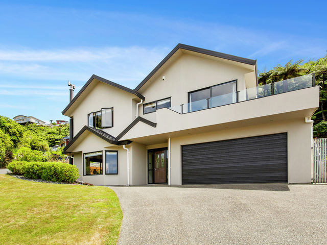 8 Fernridge Way Tirohanga