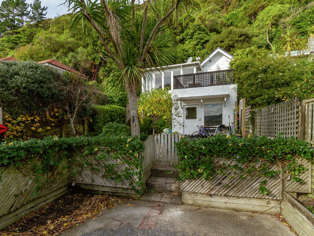327 Muritai Road Eastbourne