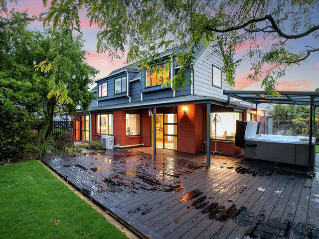 82 Chartwell Street Burwood