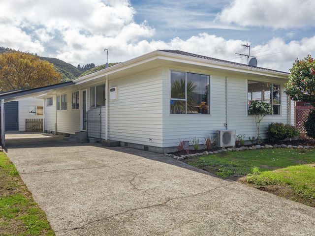 100 Pasadena Crescent  Totara Park