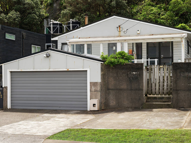 392 The Esplanade Island Bay