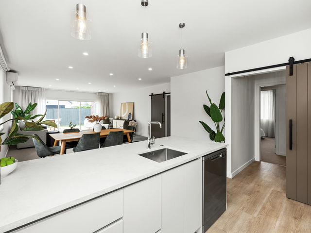 12A West Place Greenmeadows